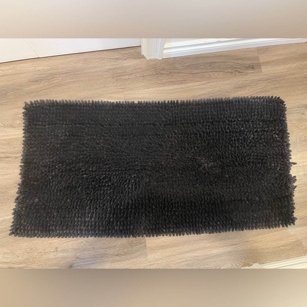Simons Maison Large Black Fluffy Bath Mat